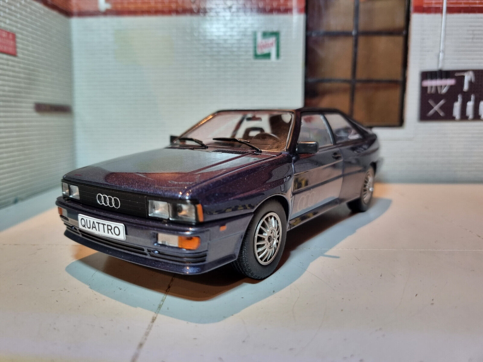 Audi 1981 Quattro 124102 Whitebox 1:24 – Emberton Imperial