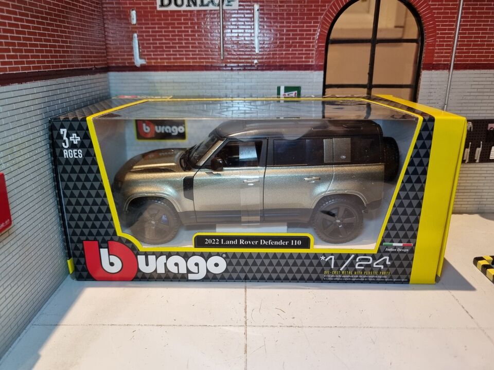 Land Rover 2022 Defender 110 21101 Bburago 1:24