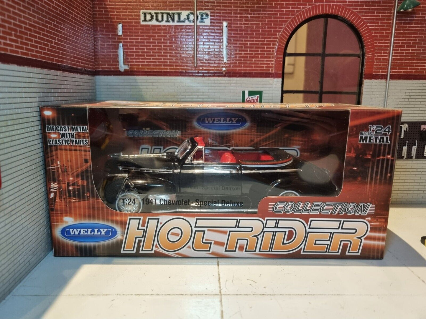 Chevrolet 1941 Special Deluxe Cabrio 22411 Welly 1:24