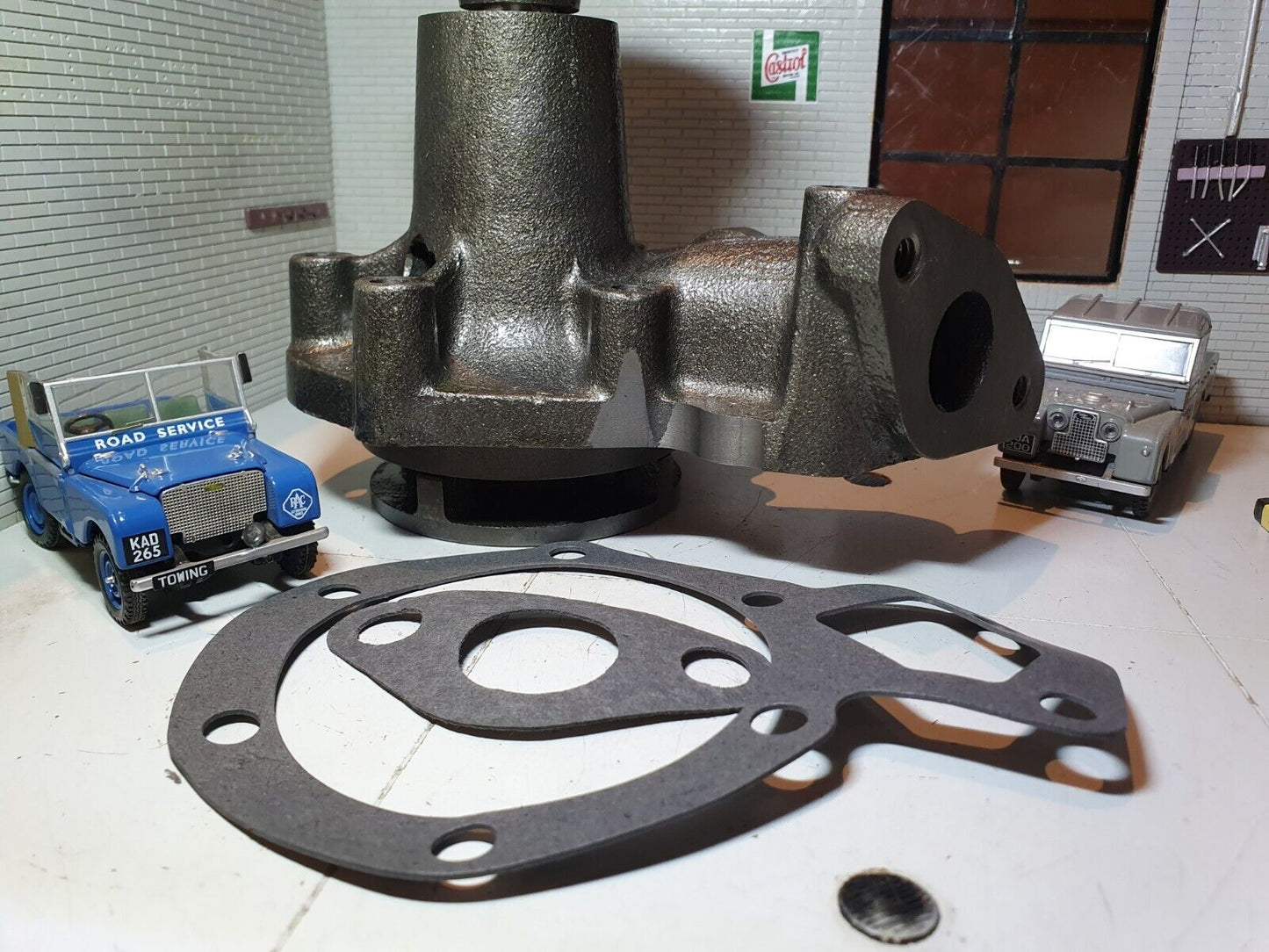 Land Rover Series 1 Water Pump 269974 & Gaskets (1948-58)