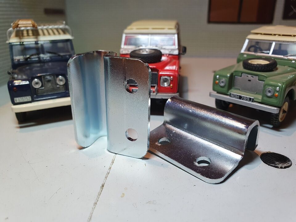 Land Rover Series 2 2a 88 109 Radiator Panel Grille Mounting Brackets (Pair)