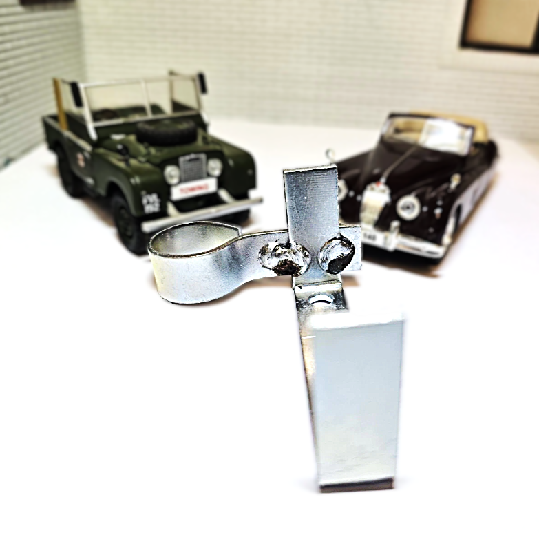 Smiths Jaeger Lucas 2" 52mm Instrument Gauge Clamp Bulb Holder