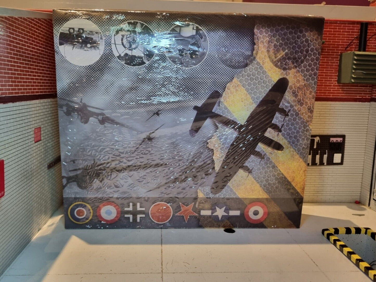 Handley Page Halifax 1940 RAF 1:144