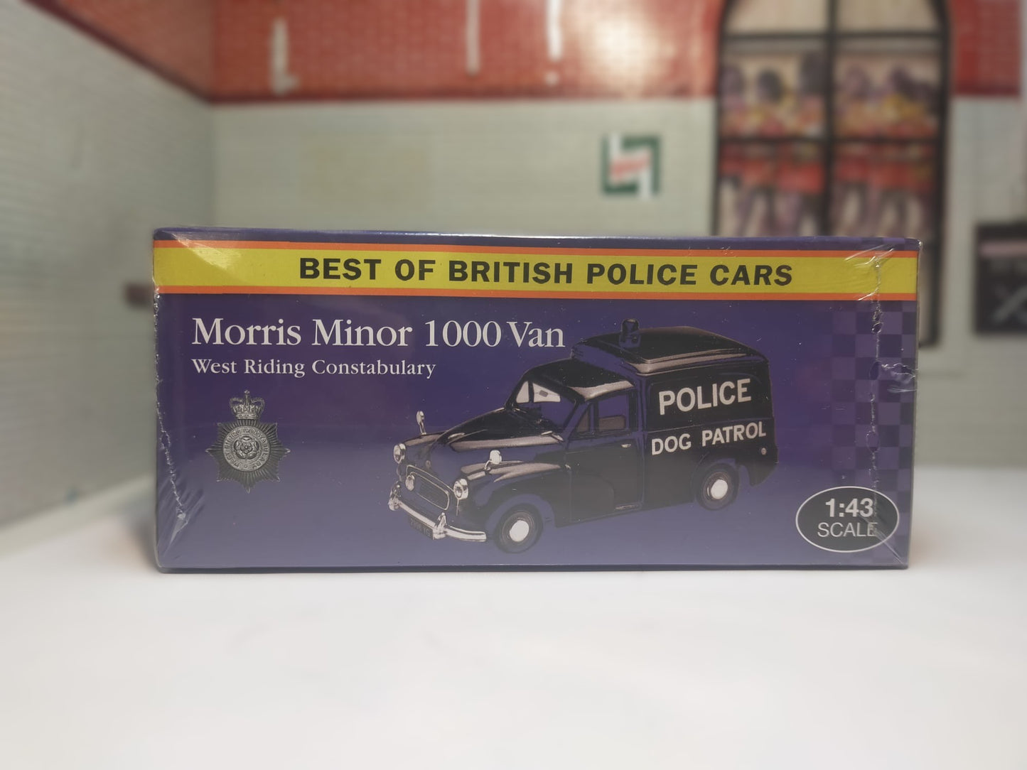 Morris 1975 Minor 1000 British Police Dog Van 1:43