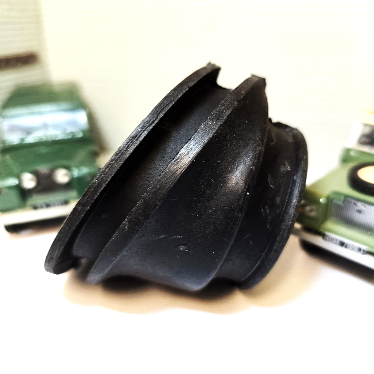 Land Rover Series 2a OEM Bell Housing Rubber Grommet 553262
