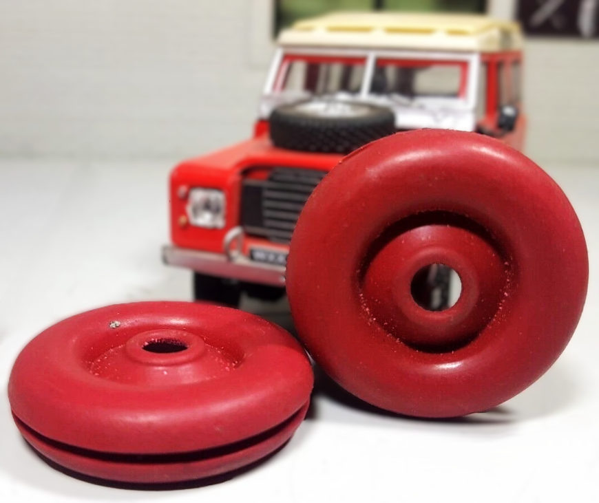 Land Rover Washer Hose & Speedo Cable Rubber Red Grommets 555711 x2