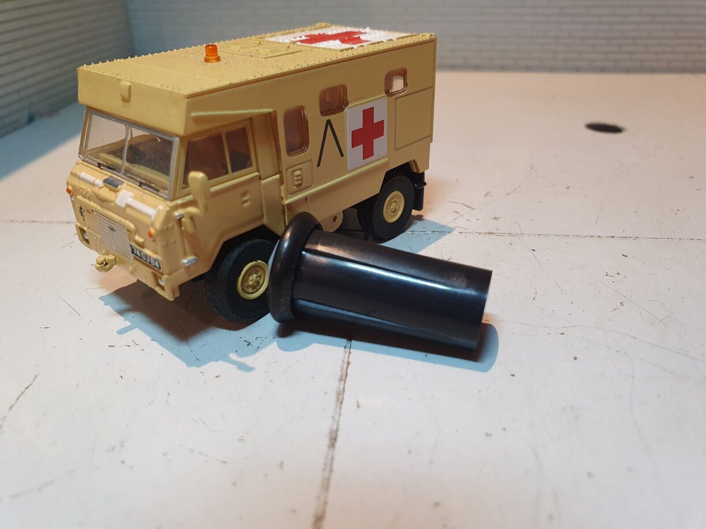 White / Opal Dash Winch Warning Light 579349 WL15