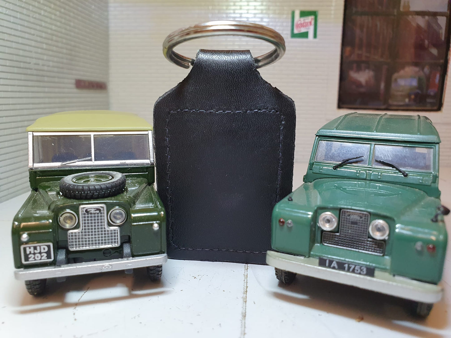 Land Rover Quality Enamel Black Leather Key Ring