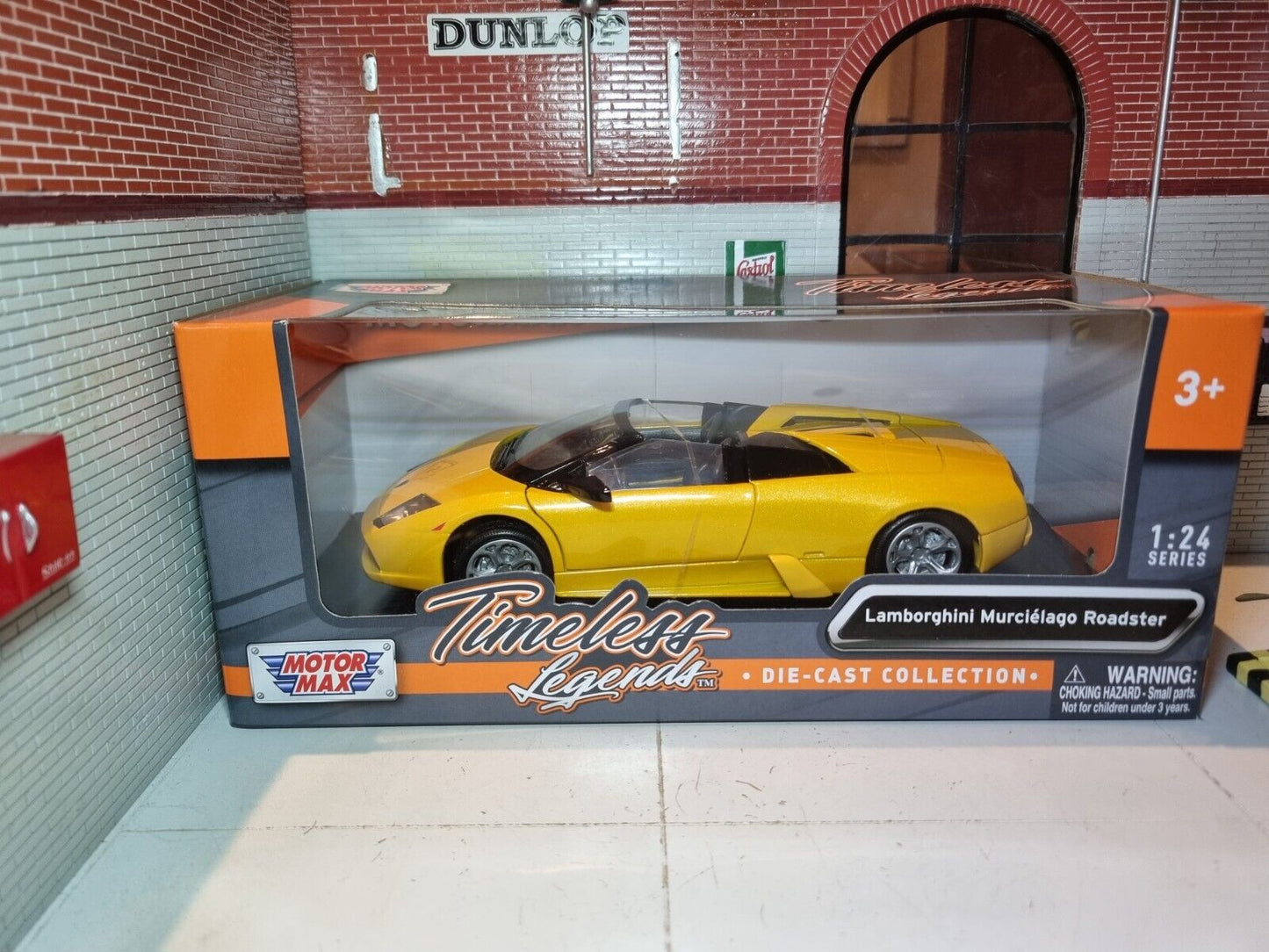 Lamborghini 2004 Murcielago Roadster 73316 Motormax 1:24