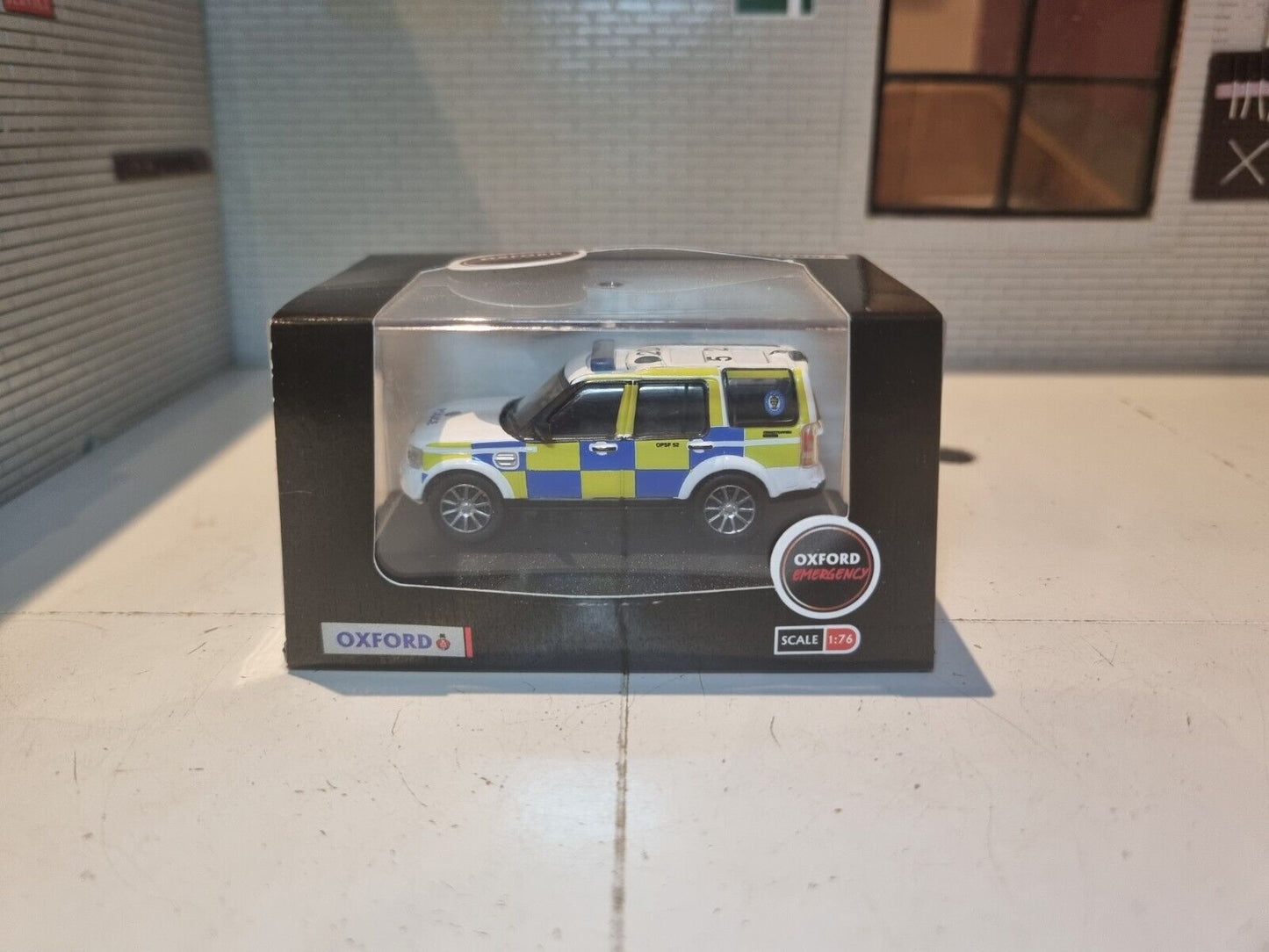 Land Rover Discovery 4 West Midlands Police 76DIS006 Oxford Diecast 1:76