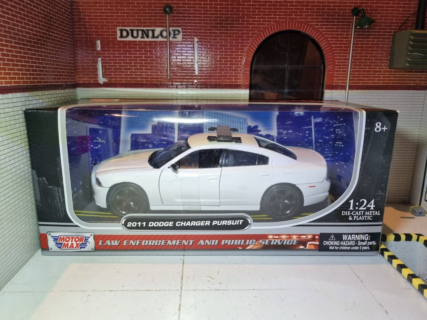 Dodge 2011 Charger Police Pursuit Motormax 79532 1:24