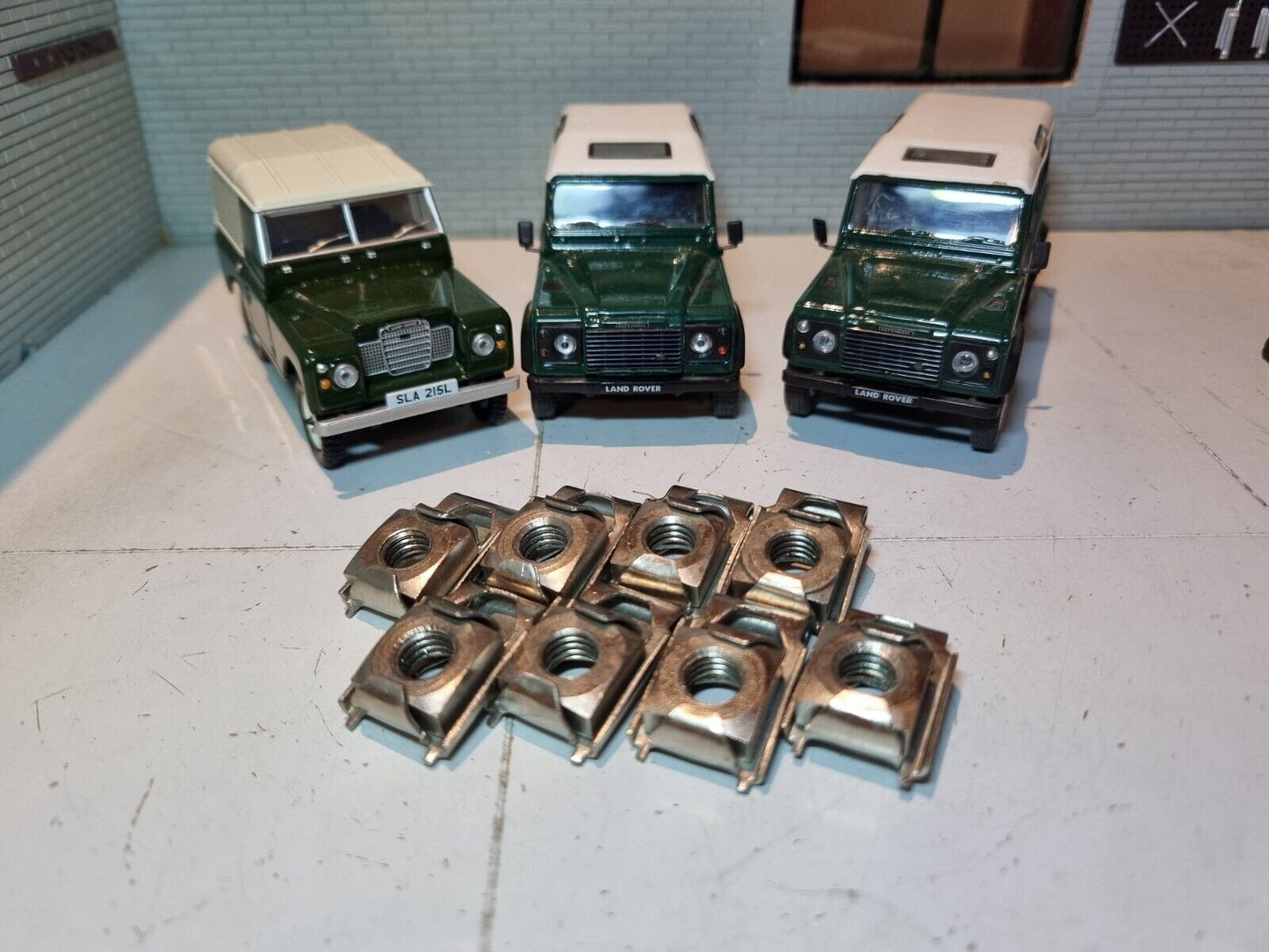 Land Rover Defender Door Hinge Bulkhead Stainless Captive J Nuts BYH500100 x8