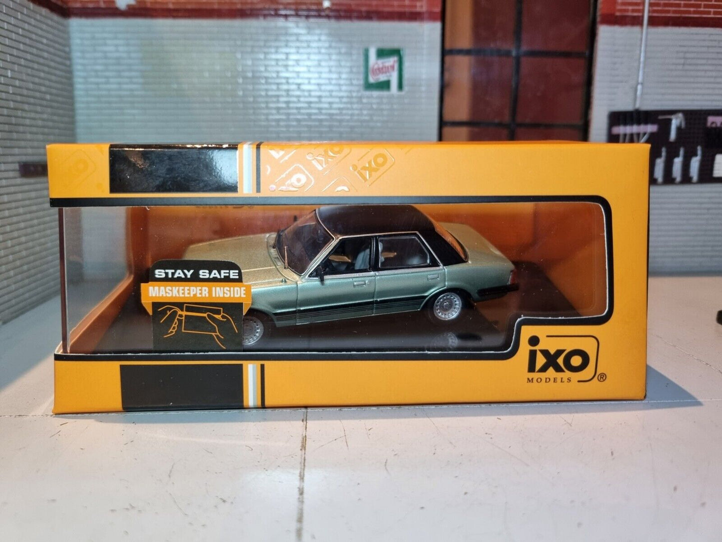 Ford 1983 Taunus Ghia IXO 1:43