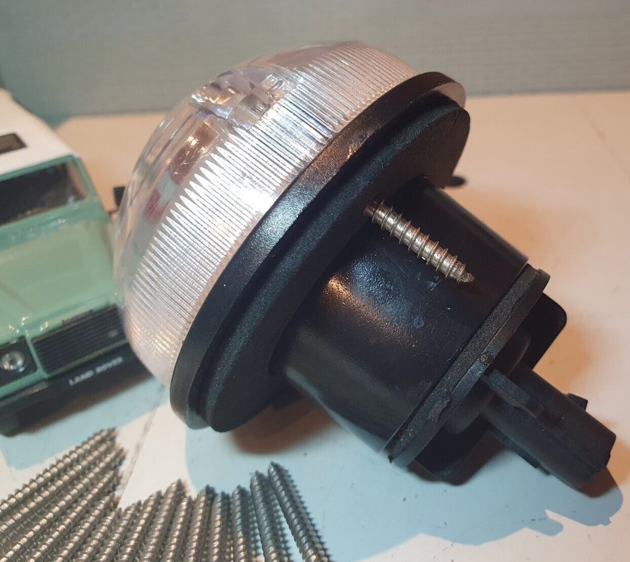 Land Rover Defender Edelstahl-Lichtlinsen-Schraubensatz (ab 1995)