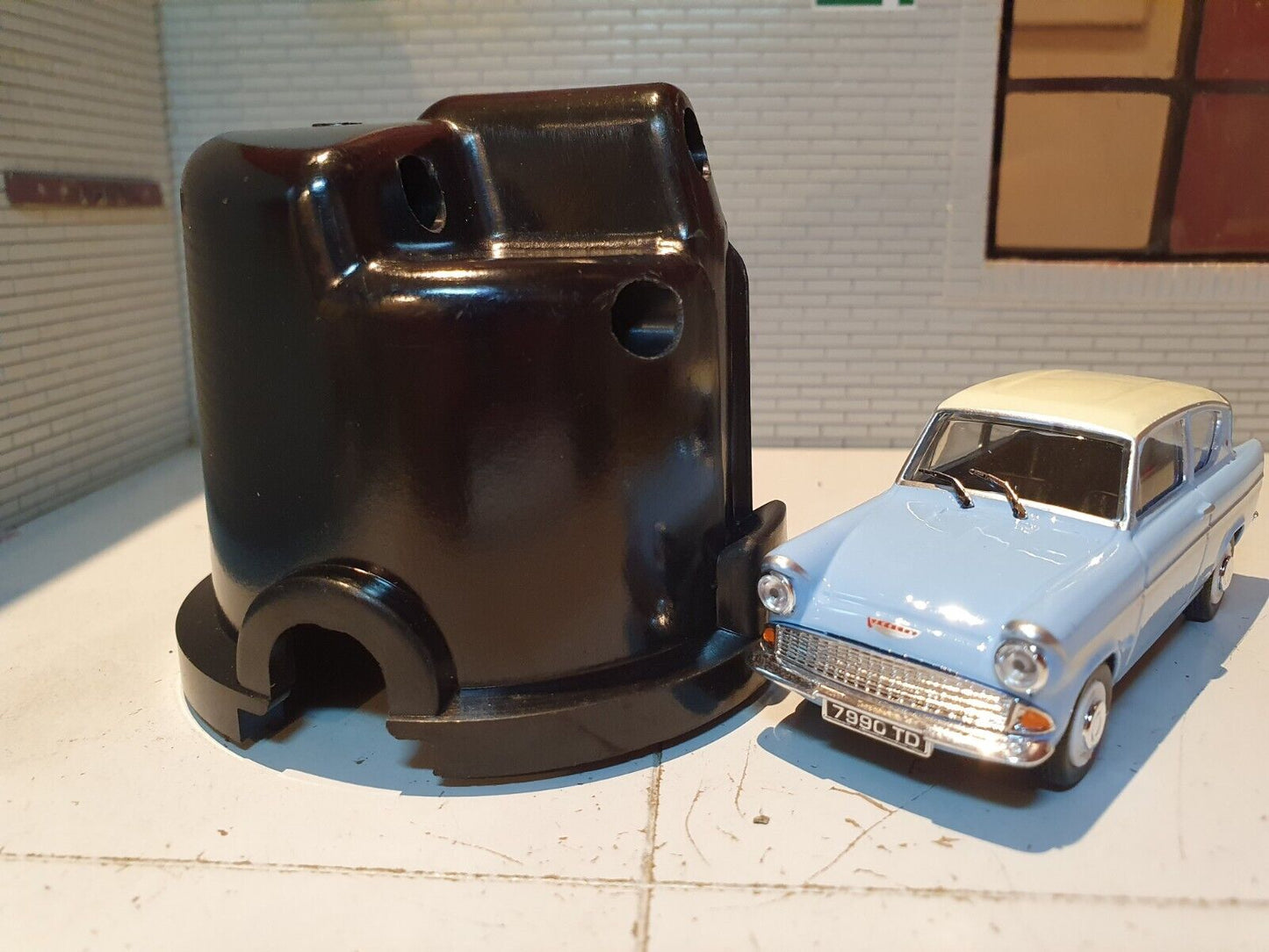 Lucas 4 Cylinder Distributor Cap  Lucas 25D4