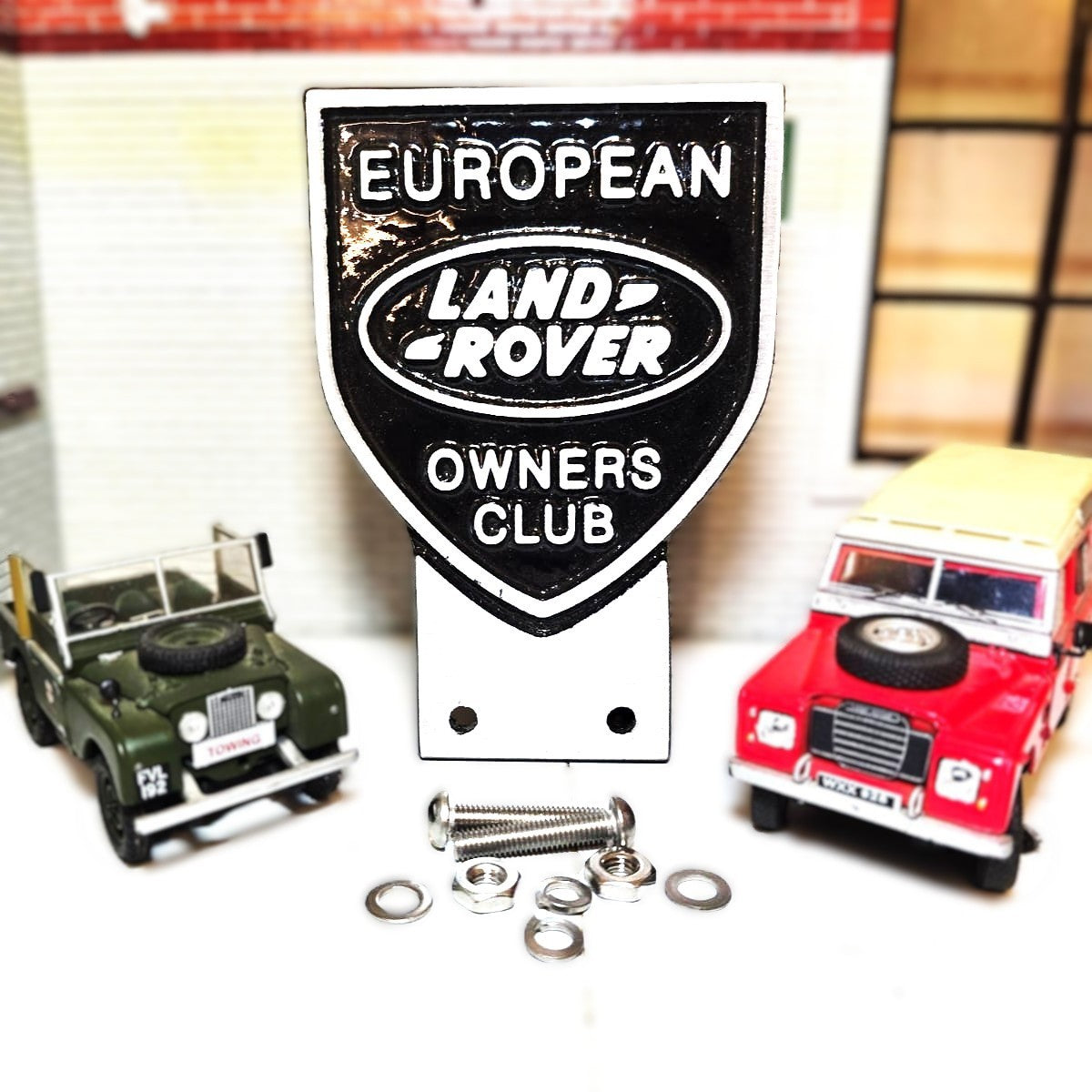 Land Rover European Owners Club Cast Alloy Grill Bumper Badge Quality & Fixings