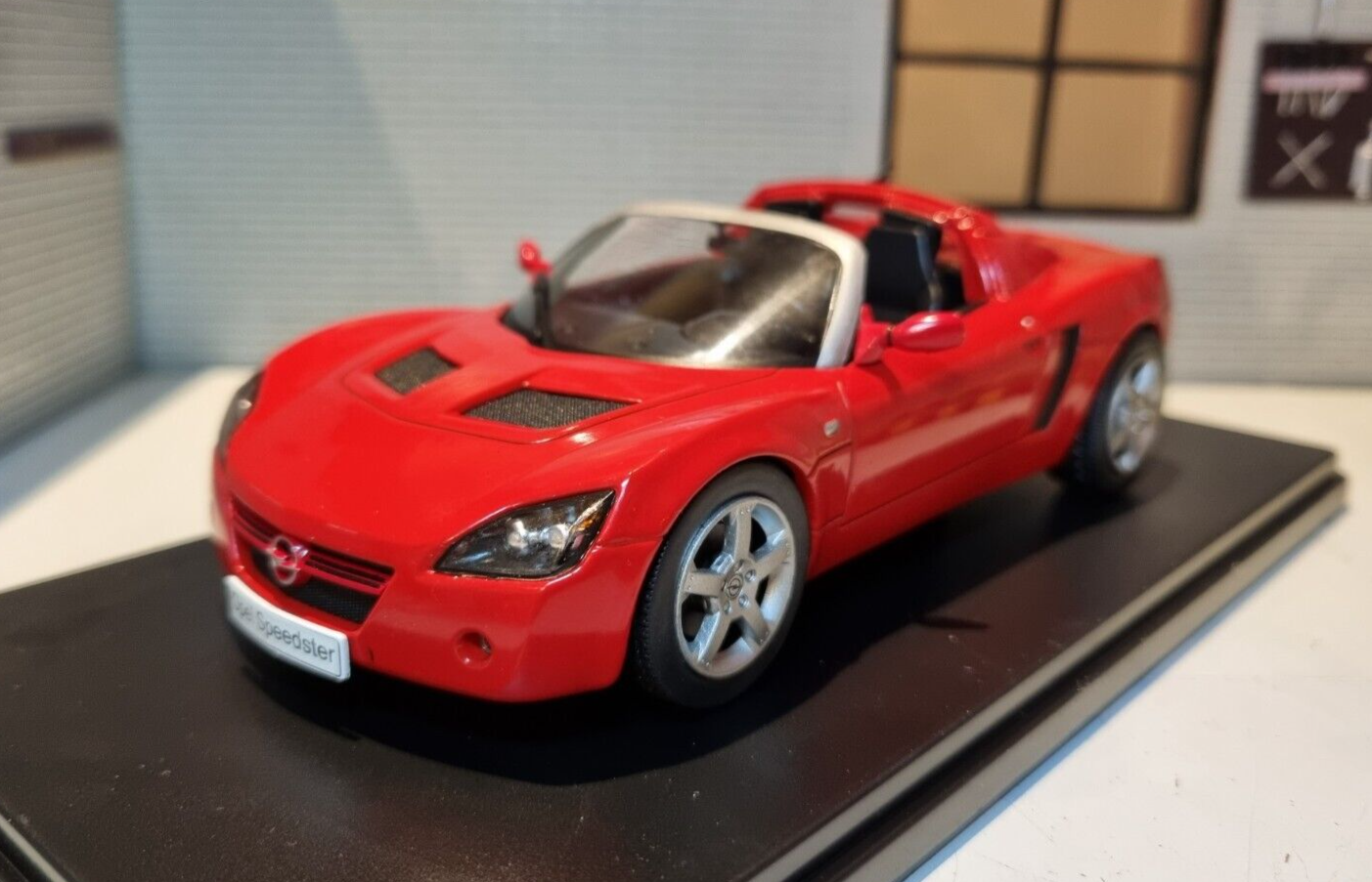 Maisto opel speedster sales