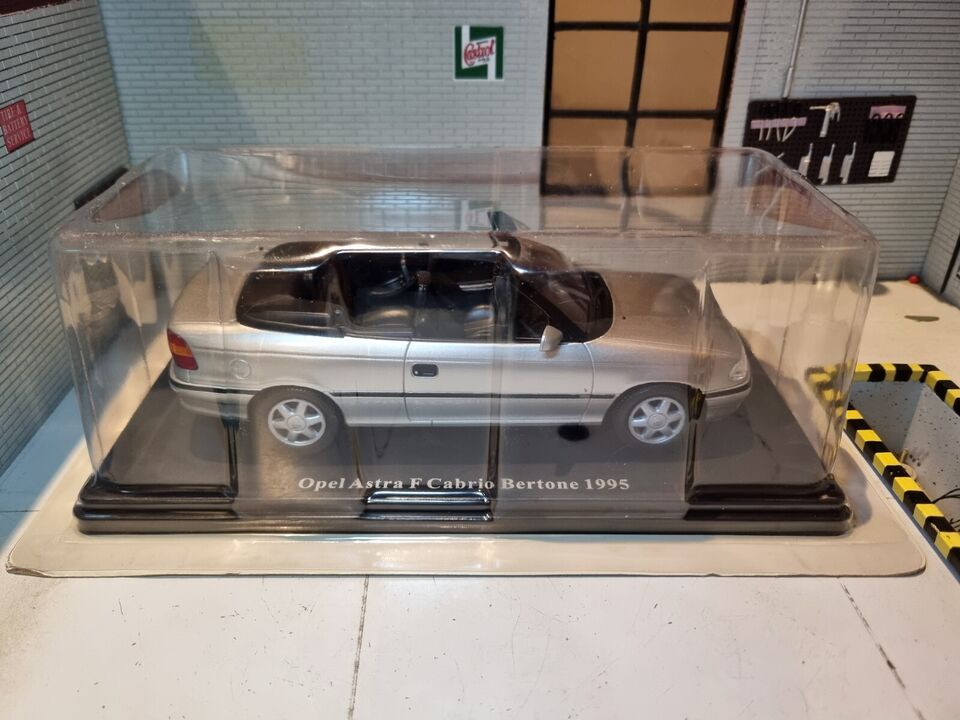 Opel 1995 Astra F Cabrio Bertone Ex Magazine 1:24