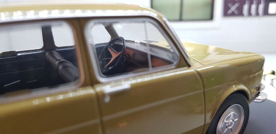 Simca 1969 1000 4CV 900 1:24