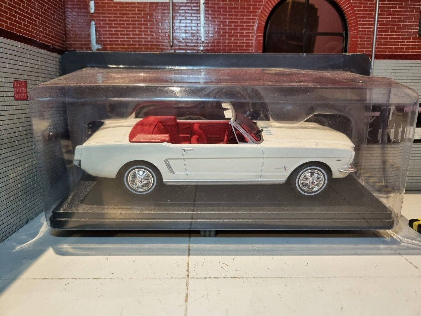 Ford 1965 Mustang 289 Ex Magazine 1:24