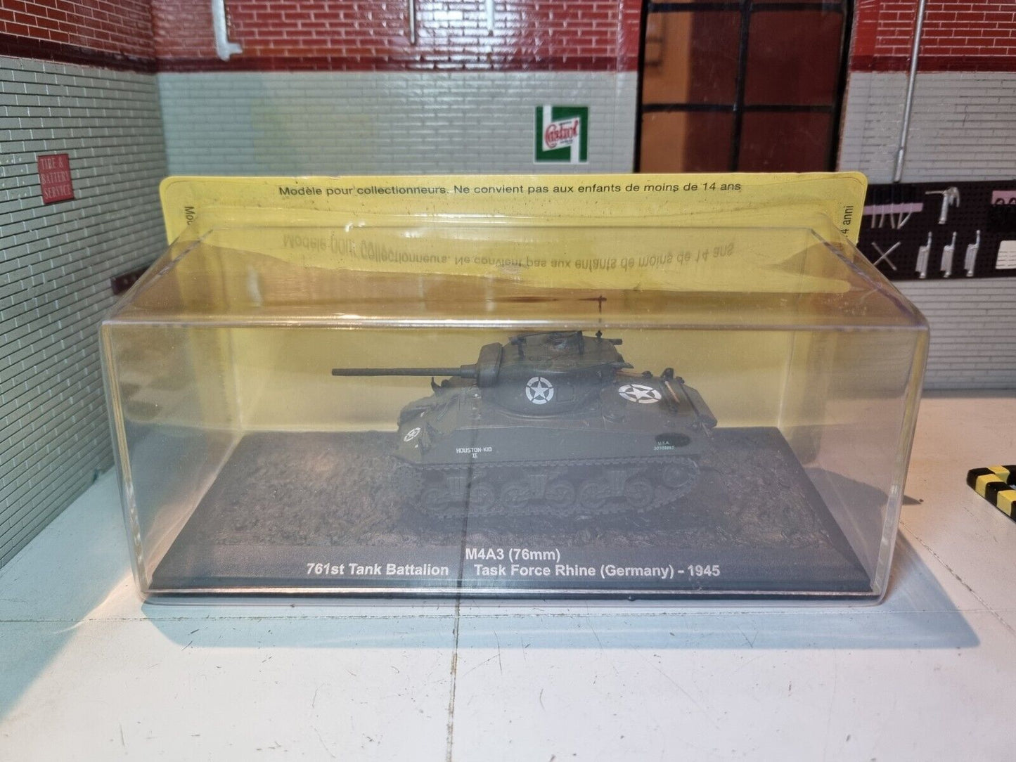 M4A3 76mm US Army 761st Battalion Task Force Rhine Germany Tank 1945 1:76