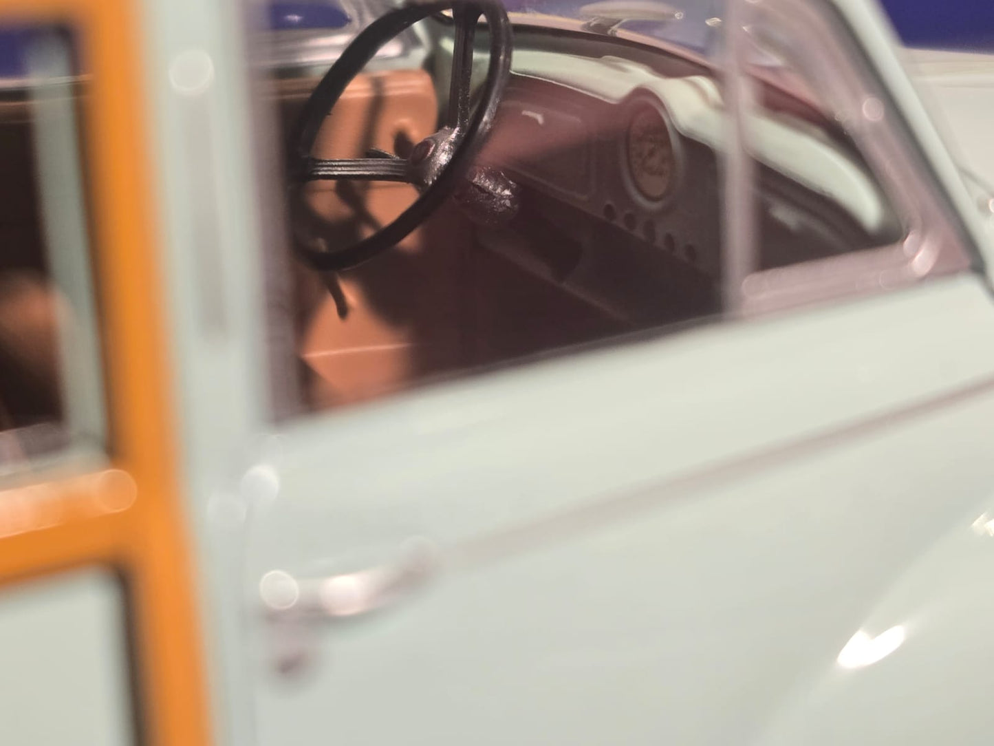 Morris Minor 1958 Traveller 1:24