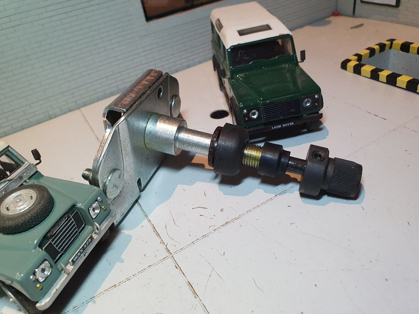 Land Rover Defender TDi Windscreen Wiper Wheel Box Wheelbox & Adapter PRC8495