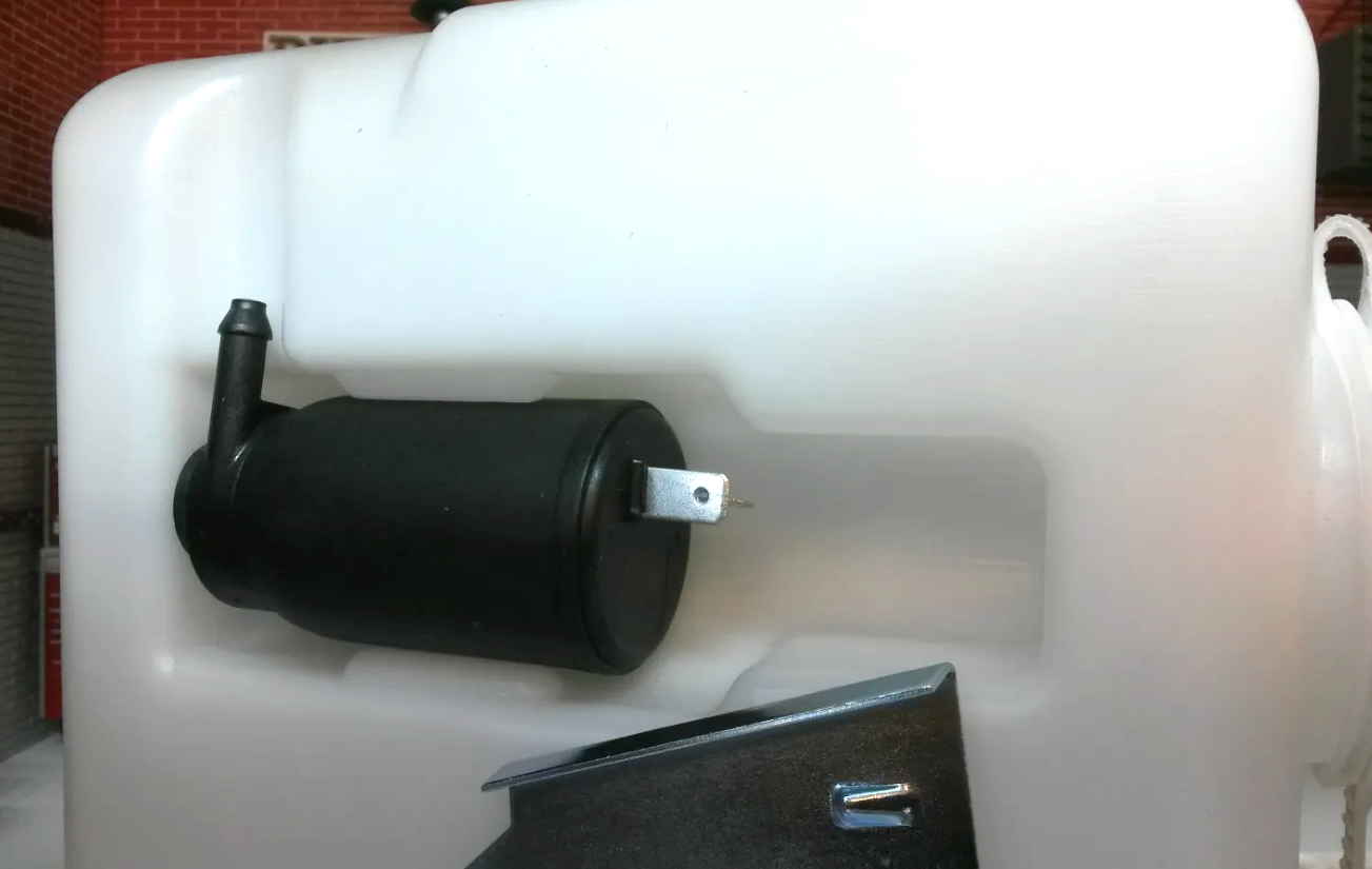 Commercial 24v 1.2L Windscreen Washer Bottle Set