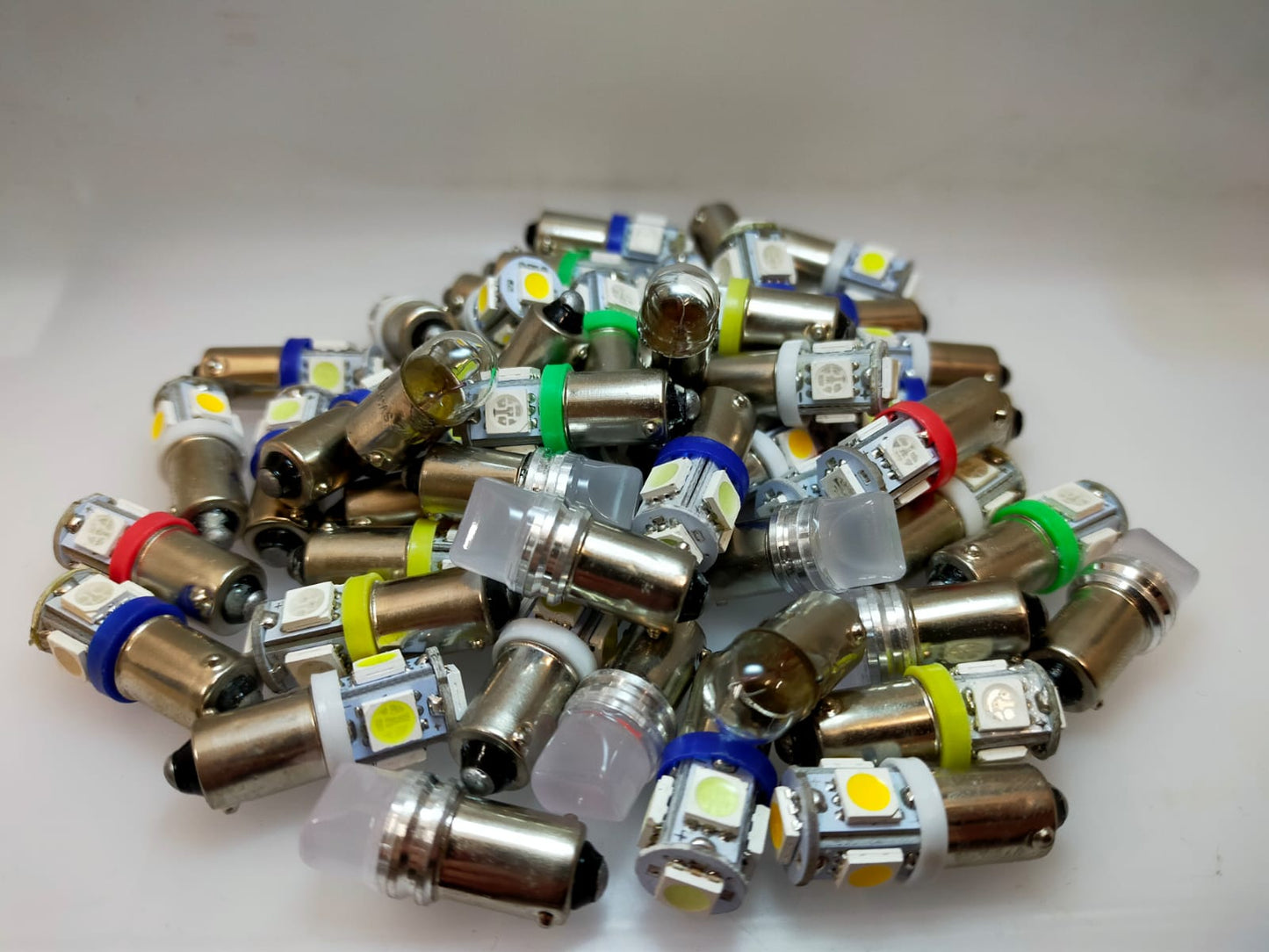 BA9S 233 T4W Cap 360 Bayonet LED / Filament Bulbs