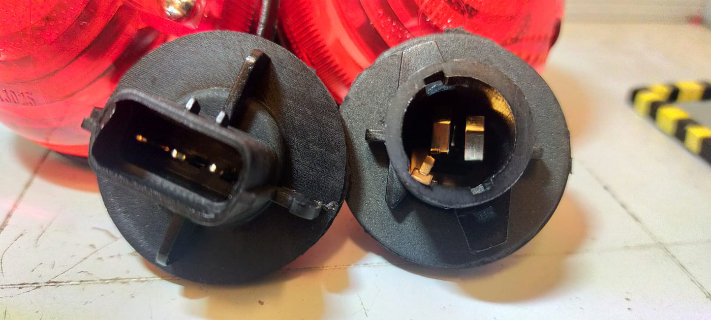 Land Rover Defender 1994> TDI TD5 TDCI Brake/Tail Light/Lamp Genuine Wipac (Options Available)