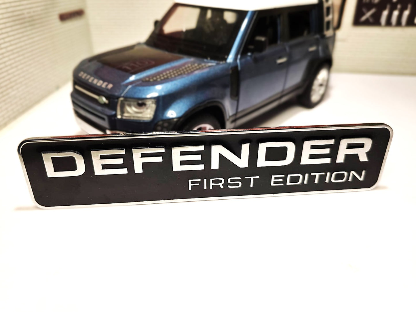 Defender L663 First Edition Badge LR137458