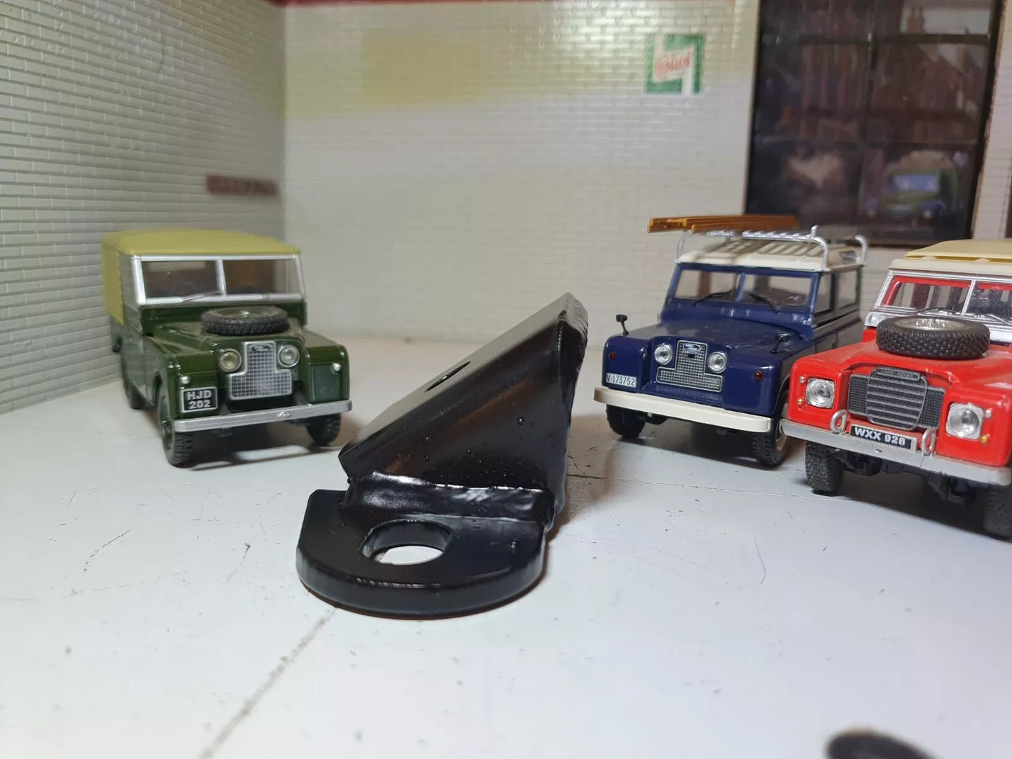 Land Rover Series Gearbox Mount Brackets 272498 / 272501