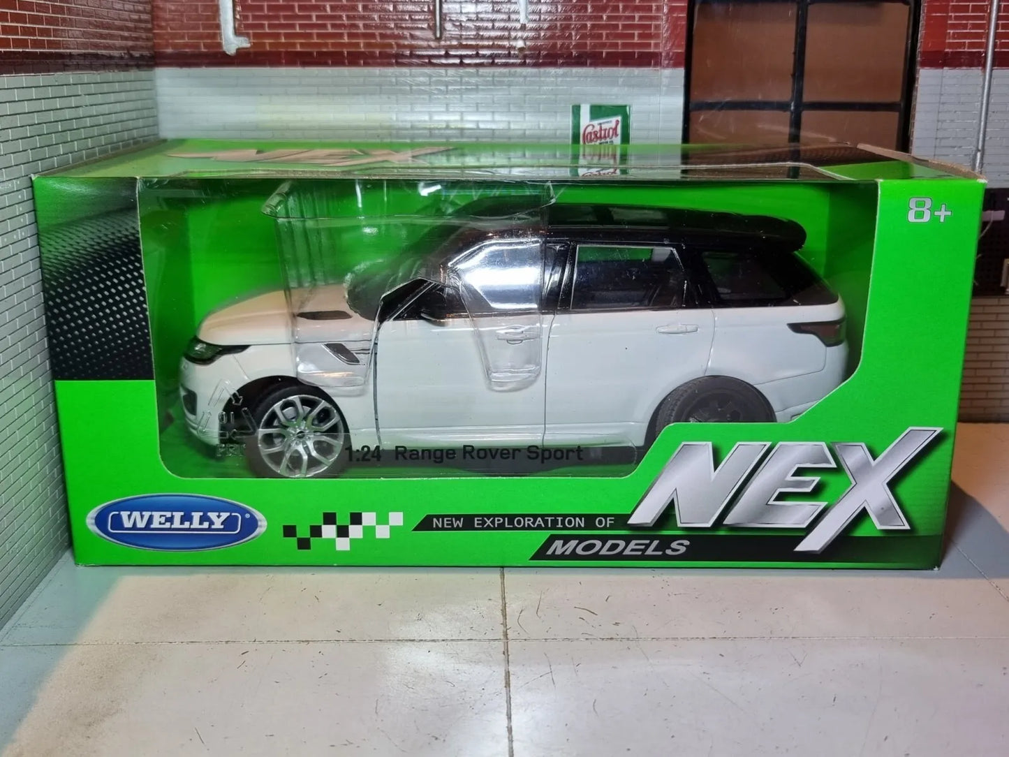 Land Range Rover Sport SDV6 V8 5.0 2015 Welly 1:24