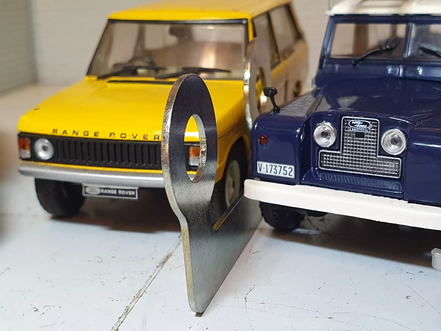 Land Rover Diff Locking Tab 272922