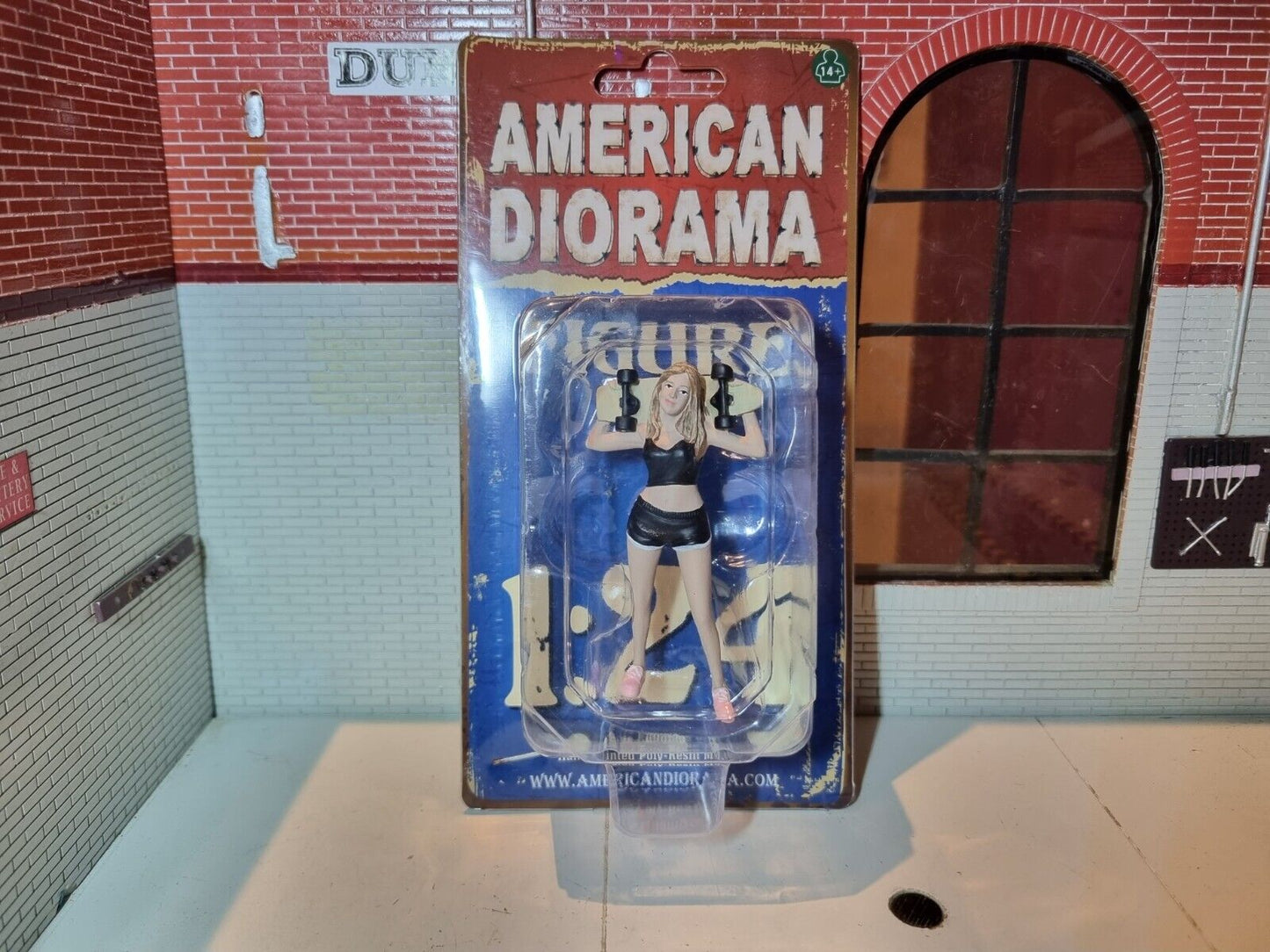 "Skateboarder Figure 1" AD-38340 American Diorama 1:24