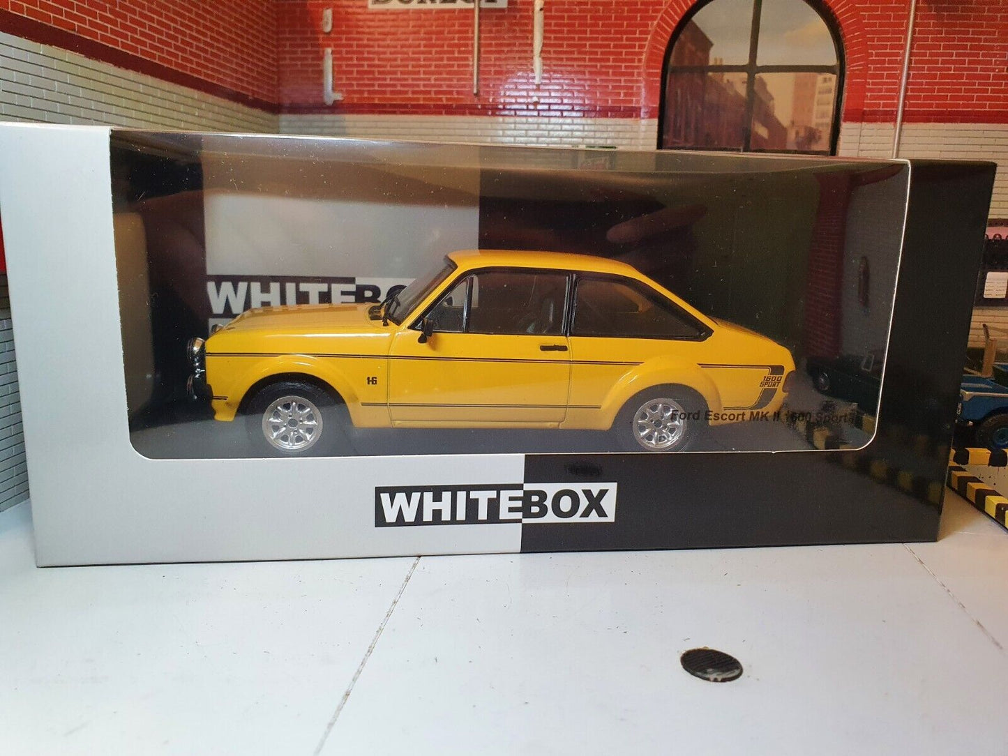 Ford 1977 Escort Mk2 Sport 124129 Boîte blanche 1:24