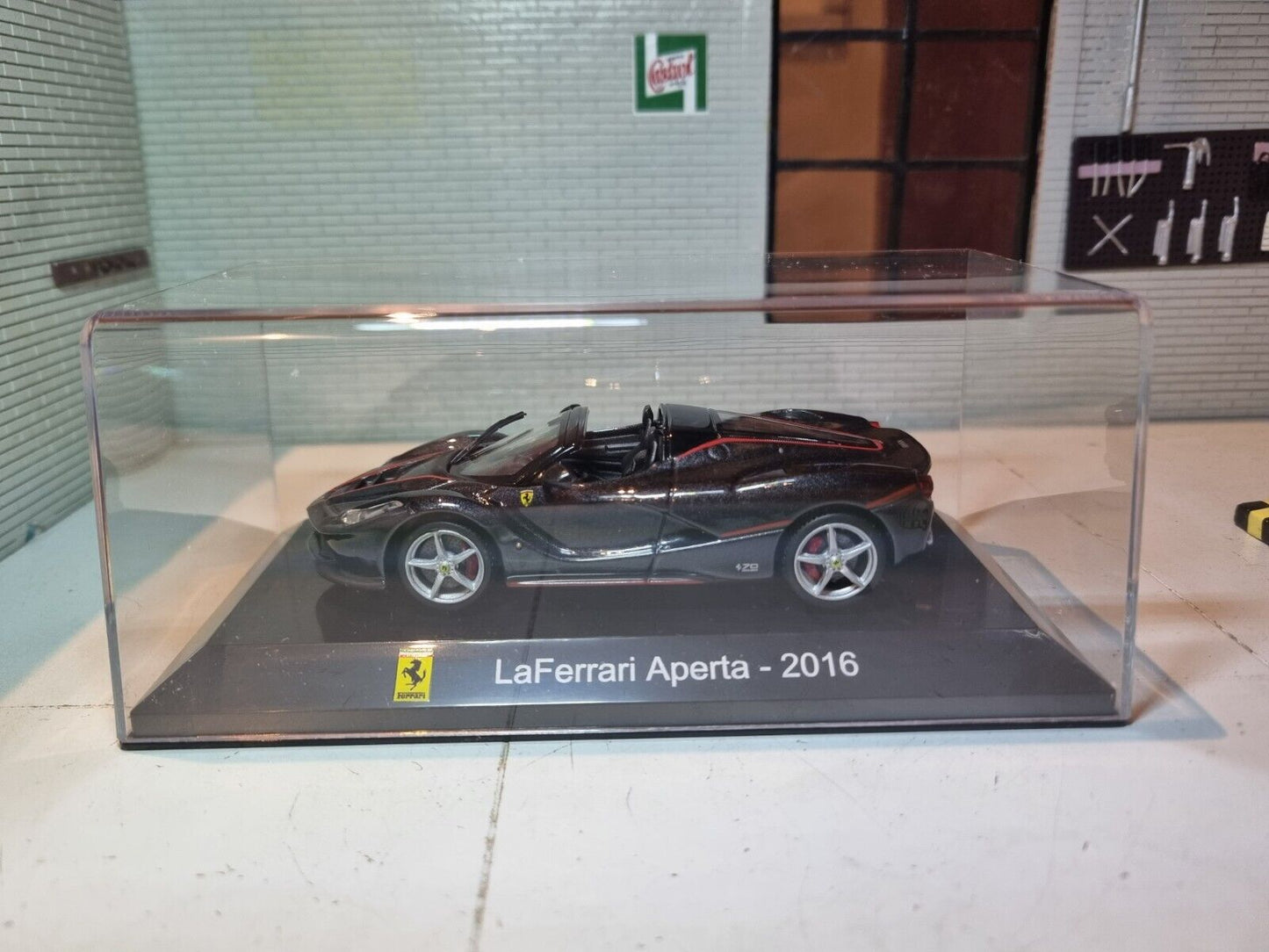 Ferrari 2016 LaFerrari Aperta Altaya 1:43