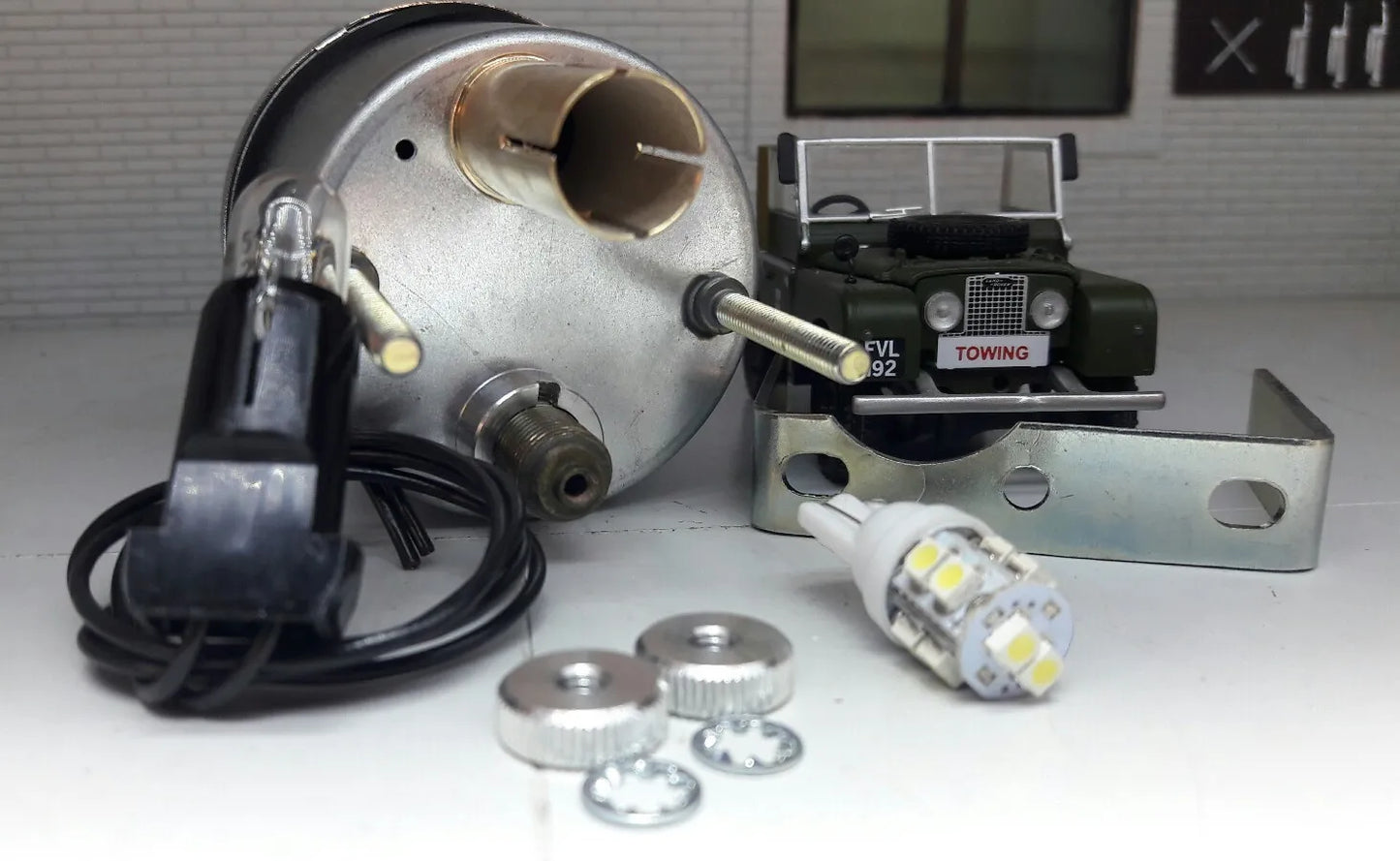 Land Rover Series 1 2 2a 3 86 88 OEM Smiths 2" Oil Pressure Gauge