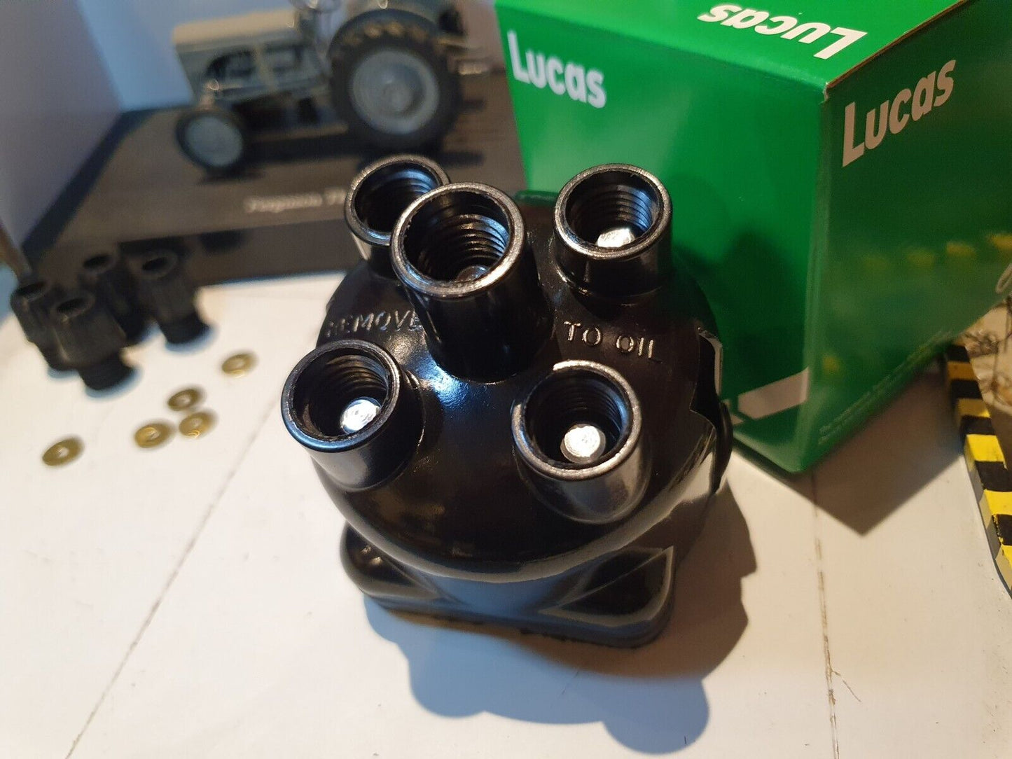 Lucas DKY4A Bouchon de distributeur Essence Vis à gland D2A4 Entrée supérieure DDB111 7H5084