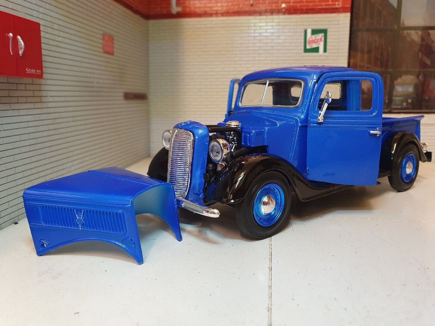 Ford 1937 Pickup Truck 73233 Motormax 1:24