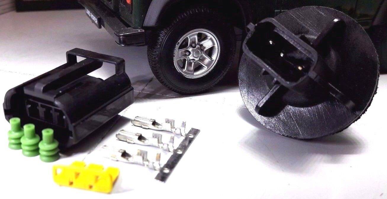 Land Rover Defender TD5 TDCI Brake Tail Light RDX Wipac Loom Mount Connector