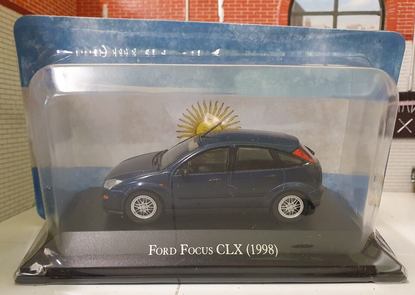Ford 1998 Focus Mk2 CLX 5 24833 IXO 1:43