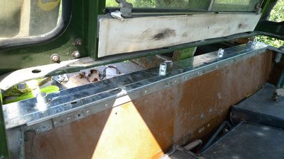 Land Rover Montageschiene LKW-Fahrerhaus SWB-Einfüllplatte 346325 Serie 2 2A 3