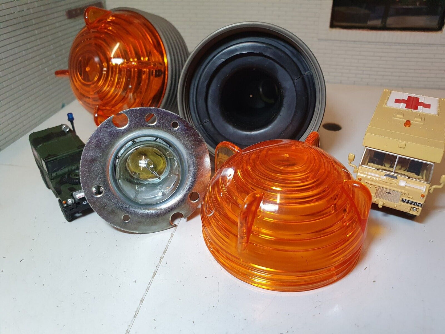 Land Rover Series Military Lightweight 600868 Polycarbonate Amber Indicator Complete Unit
