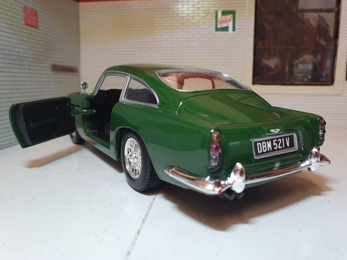 Aston Martin 1963 DB5 Motormax 1:24