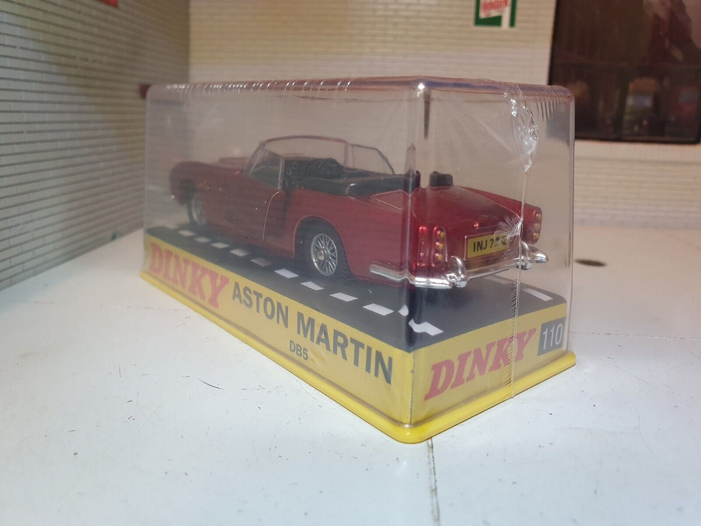 Aston Martin 1963 DB5 Convertible #110 Dinky 1:41