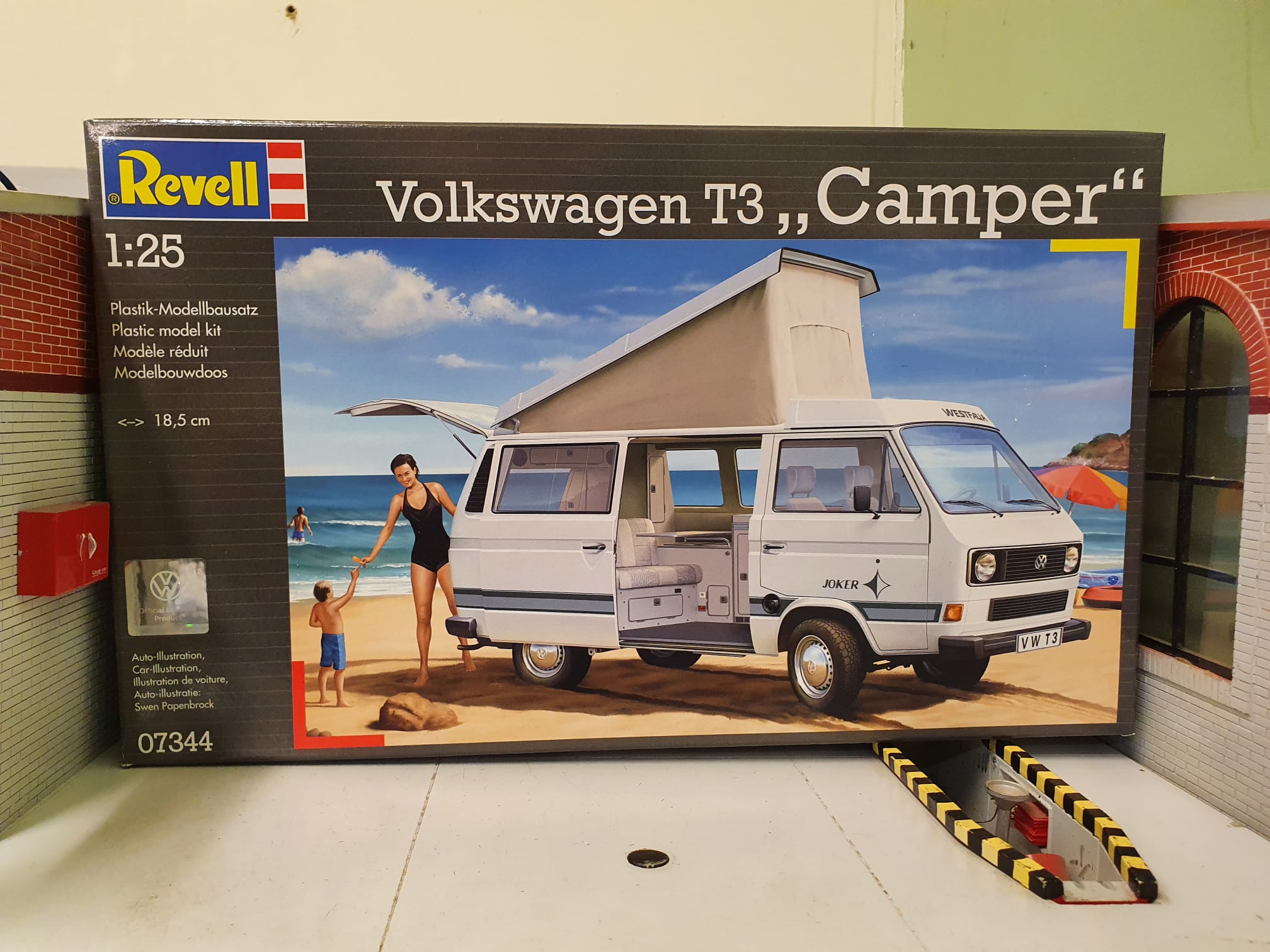 Vw Camper Van Vw Plastic Model Kits Revell VW T1 Camper 1:24 Scale