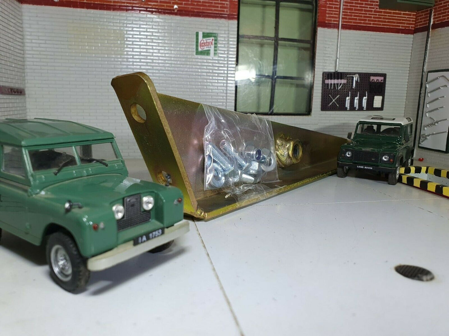 Land Rover Series 2a 3 Defender 88 90 Seatbelt Upper Anchor Mounting Brackets x2