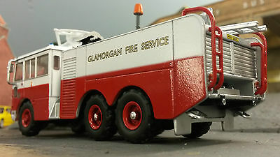 Thornycroft Nubian Airport Airfield Rescue Fire Engine 1:76