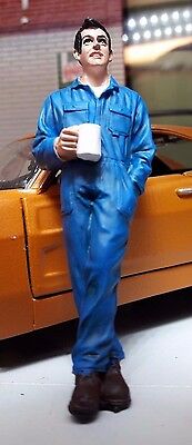 Workman Drinking Tea Coffee Figure Garage Workshop Diorama 1:24